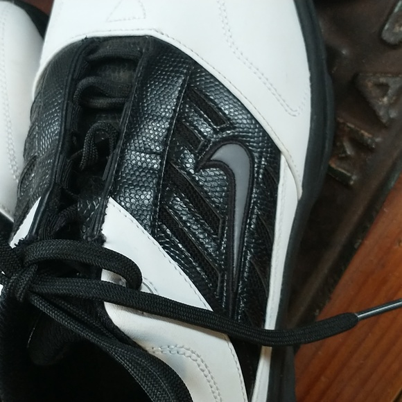 Nike golf shoes - Picture 2 of 5